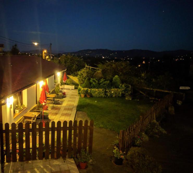Apartamentos Rurales Knicasia Quintueles Eksteriør billede